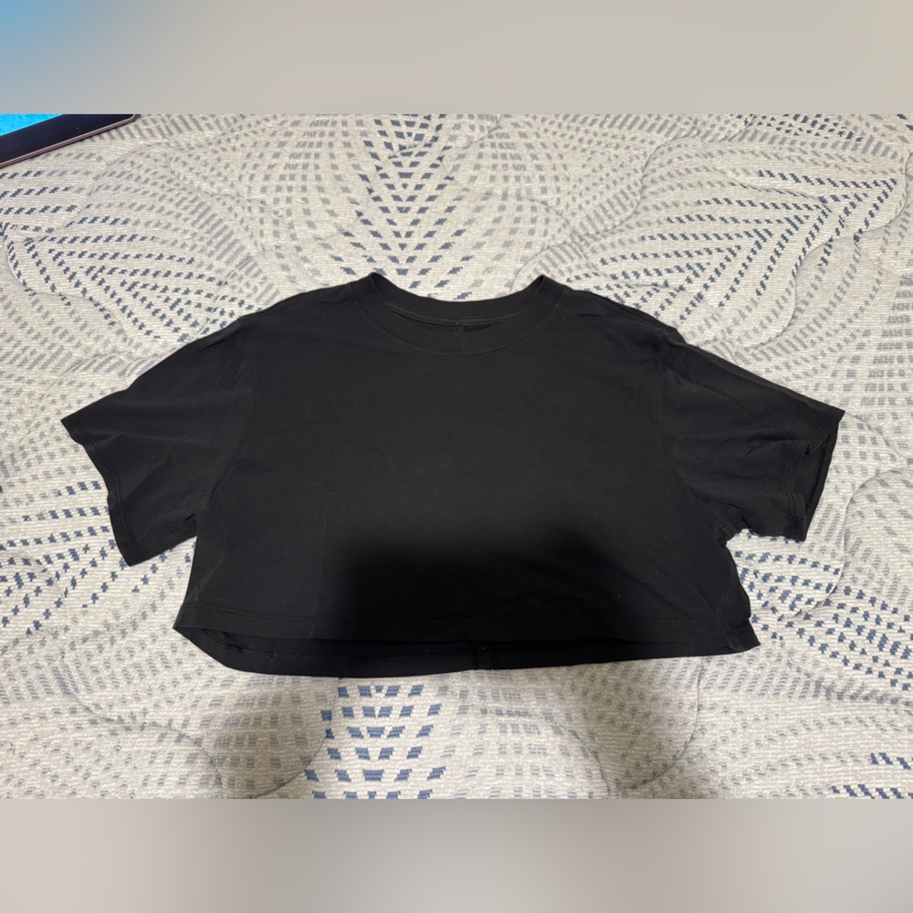 Lululemon Black Women's Crop Top